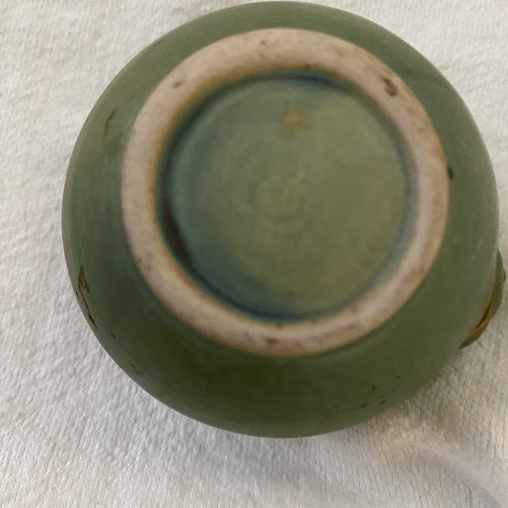 Sage Mossy Green Small Frog Ceramic Budvase - Picture 4 of 10